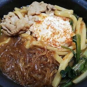 土鍋で簡単♪豚肉と大根の葉の鍋焼きうどん